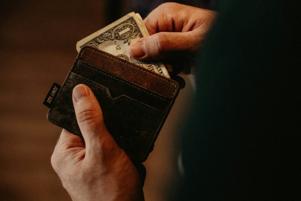 Mastering Money: The Cash vs. Card Dilemma for Success