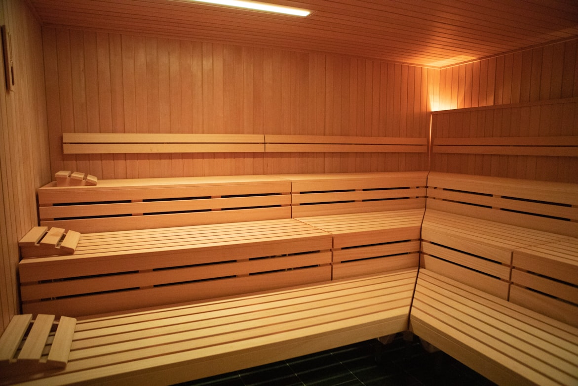 Harnessing the Power of Saunas and Ice Baths for Success