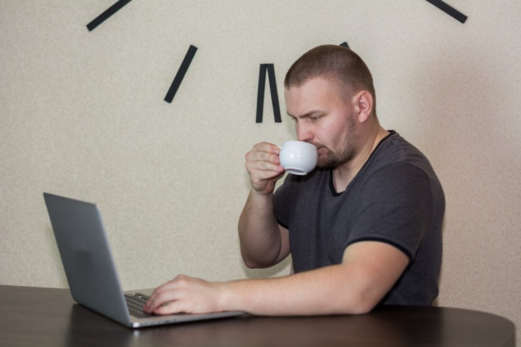 Maximize Your Freelance Income with Smart Hourly Pricing Strategies