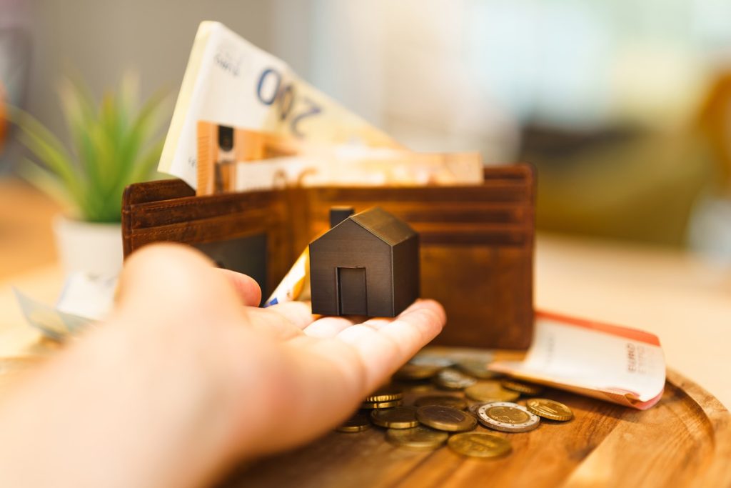 Understanding Refinancing Costs: A Key to Financial Success